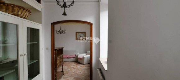 3 rooms Apartment in Urbisaglia, Italy No. 103192 7