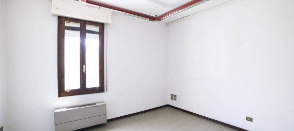 5 rooms Office in Crevalcore, Italy No. 141585 7