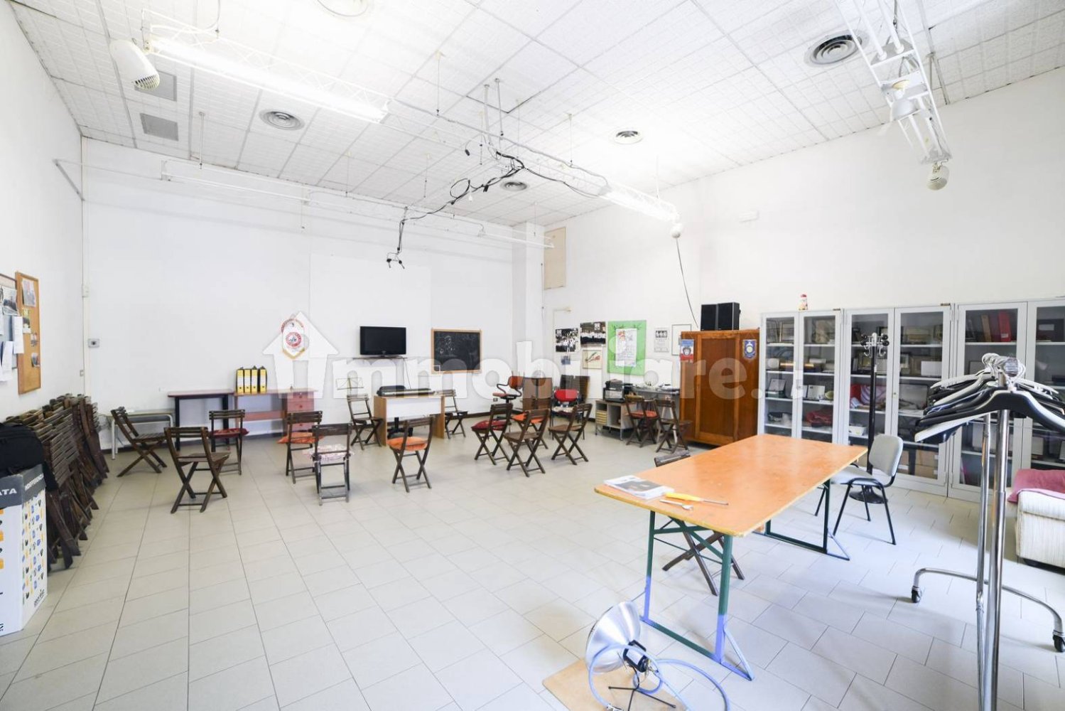 5 rooms Office in Crevalcore, Italy No. 141585