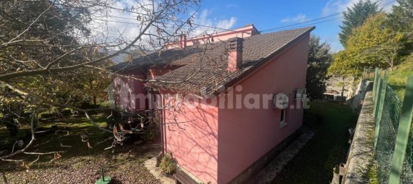 5 bedrooms House in Cantiano, Italy No. 319814 4