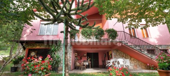 5 bedrooms House in Cantiano, Italy No. 319814 6