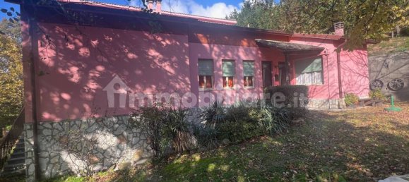 5 bedrooms House in Cantiano, Italy No. 319814 3