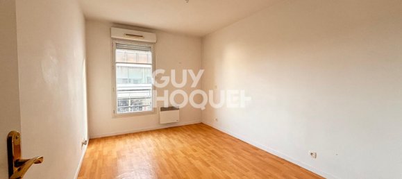 2 bedrooms Apartment in Seine-Saint-Denis, France No. 170775 4