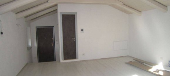 Квартира с 2 спальнями в Черваска, Италия № 119969 4