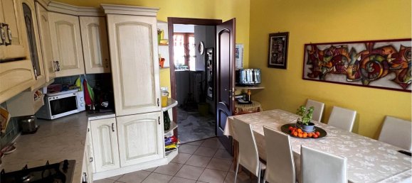 4 bedrooms Apartment in Alba, Italy No. 208816 9