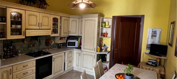 4 bedrooms Apartment in Alba, Italy No. 208816 7