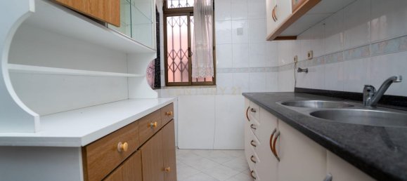 9 غرف نوم بناية في Amadora, Portugal رقم 115907 7