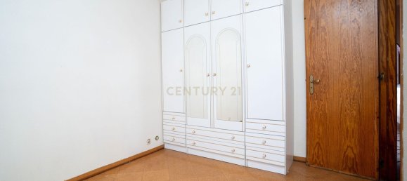 9 غرف نوم بناية في Amadora, Portugal رقم 115907 22