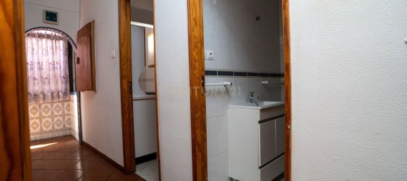 9 غرف نوم بناية في Amadora, Portugal رقم 115907 14