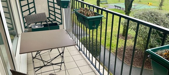 Apartamento de 2 dormitorios en Montmorency, France No. 181593 2