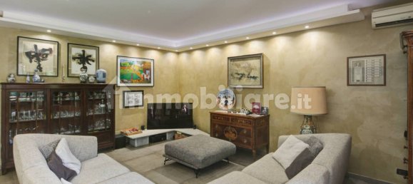 Villa T3 em Rivoli, Italy N.º 338326 10