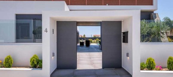 3 bedrooms Villa in Aradippou, Cyprus No. 14741 11