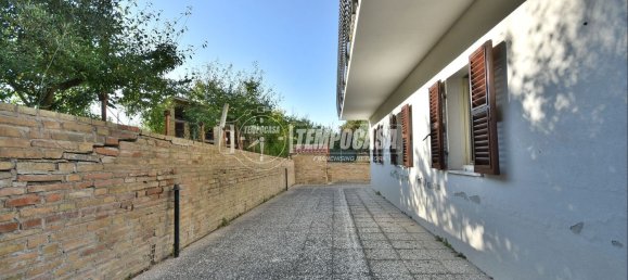 5-Zimmer Haus in Osimo, Italy, Nr. 297831 32