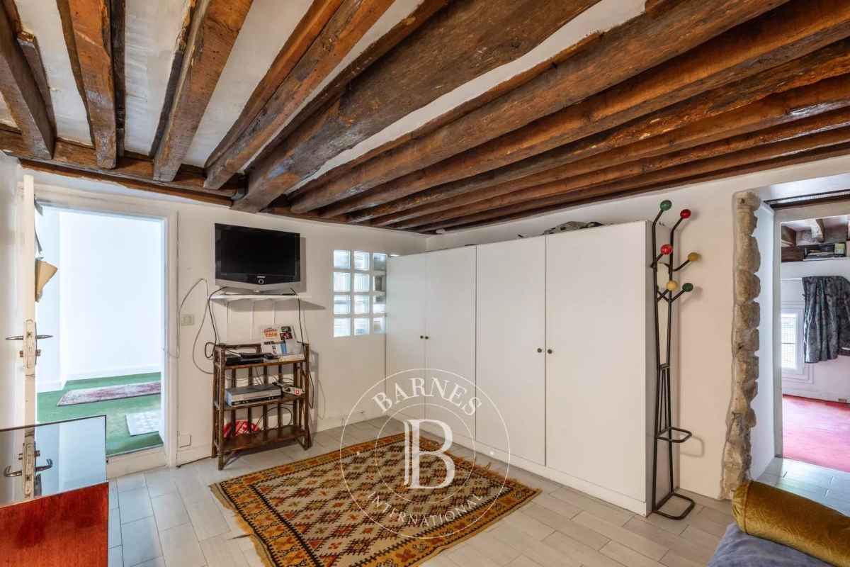 Dúplex de 6 habitaciónes en Paris, France No. 110712