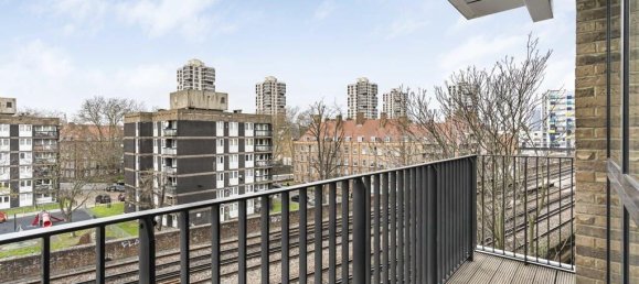 1 bedroom Apartment in London, United Kingdom No. 8725 11