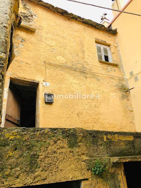 Casa de 2 dormitorios en Varazze, Italy No. 210747