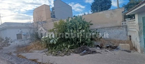 Villa de 2 dormitorios en Taranto, Italy No. 304653 2