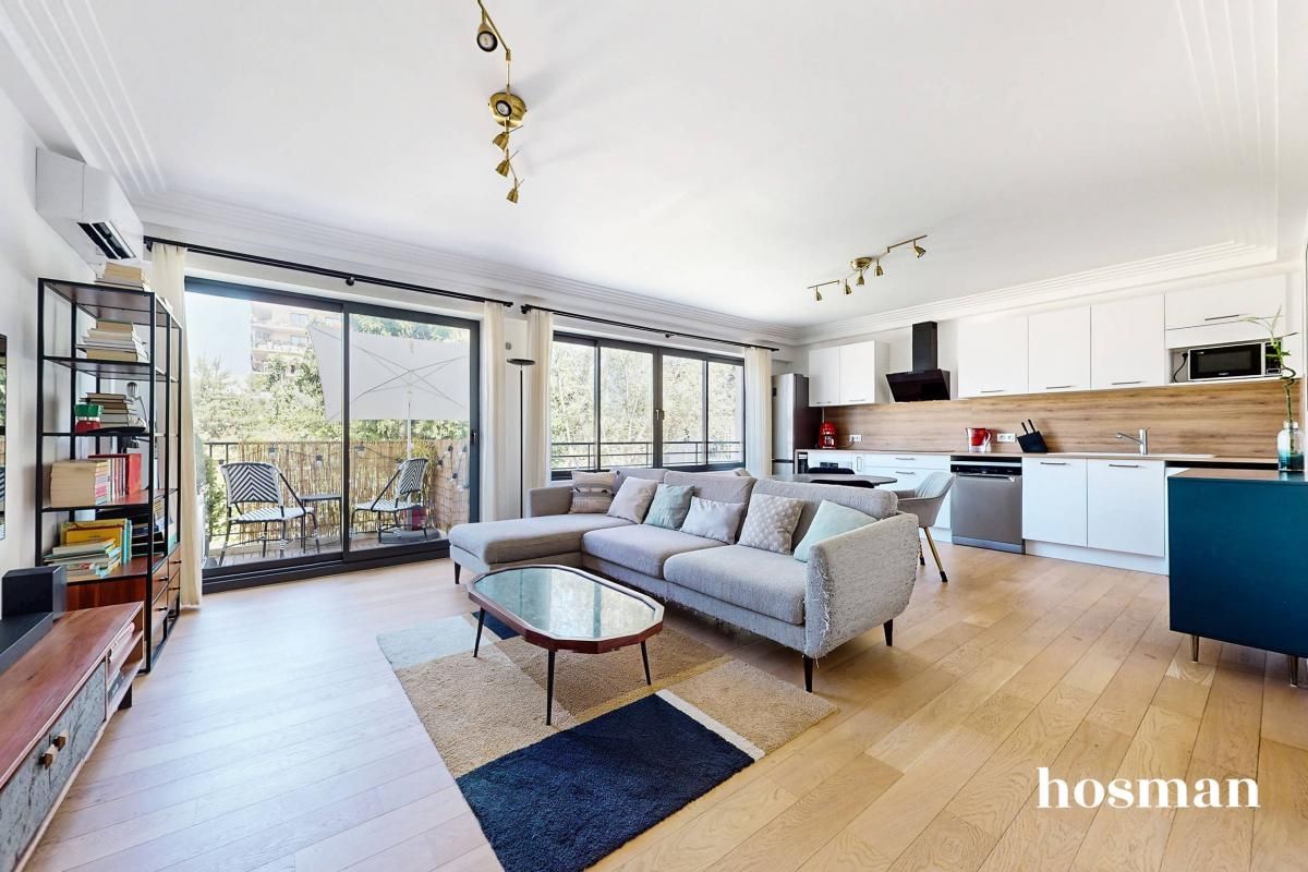 2 bedrooms Apartment in Courbevoie, France No. 299582