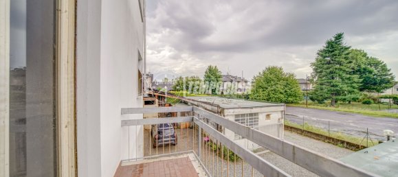 2 bedrooms Apartment in Cassano Magnago, Italy No. 328713 2