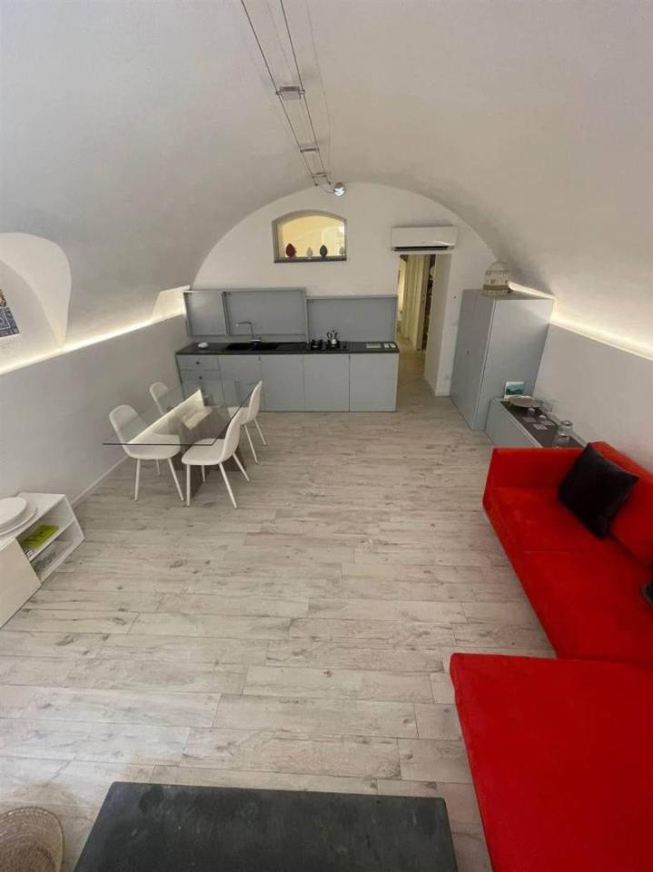 Квартира с 4 комнатами в Ното, Италия № 107112