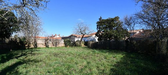 3 bedrooms House in Le Pallet, France No. 98322 15