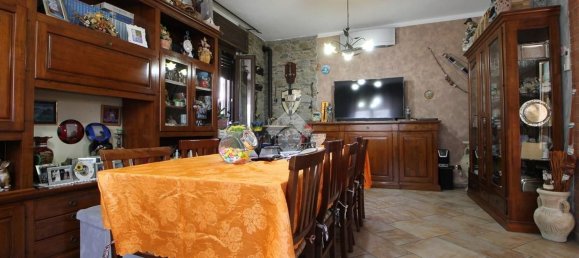 3 rooms Apartment in Mariano Comense, Italy No. 274028 9