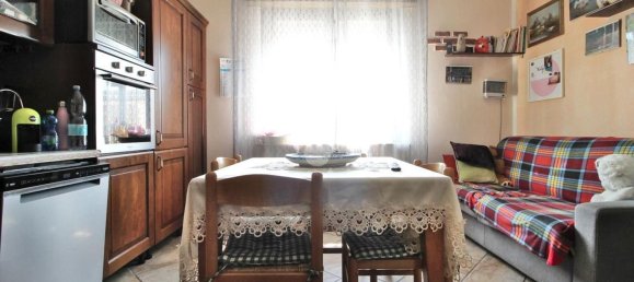 3 rooms Apartment in Mariano Comense, Italy No. 274028 10