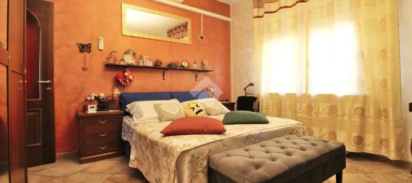 3 rooms Apartment in Mariano Comense, Italy No. 274028 5