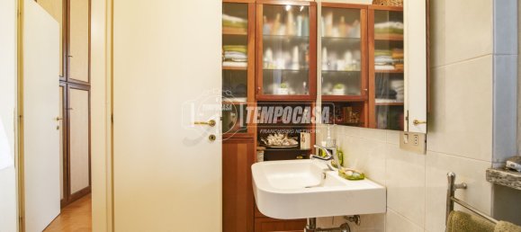 Квартира с 2 спальнями в Монца, Италия № 89446 8