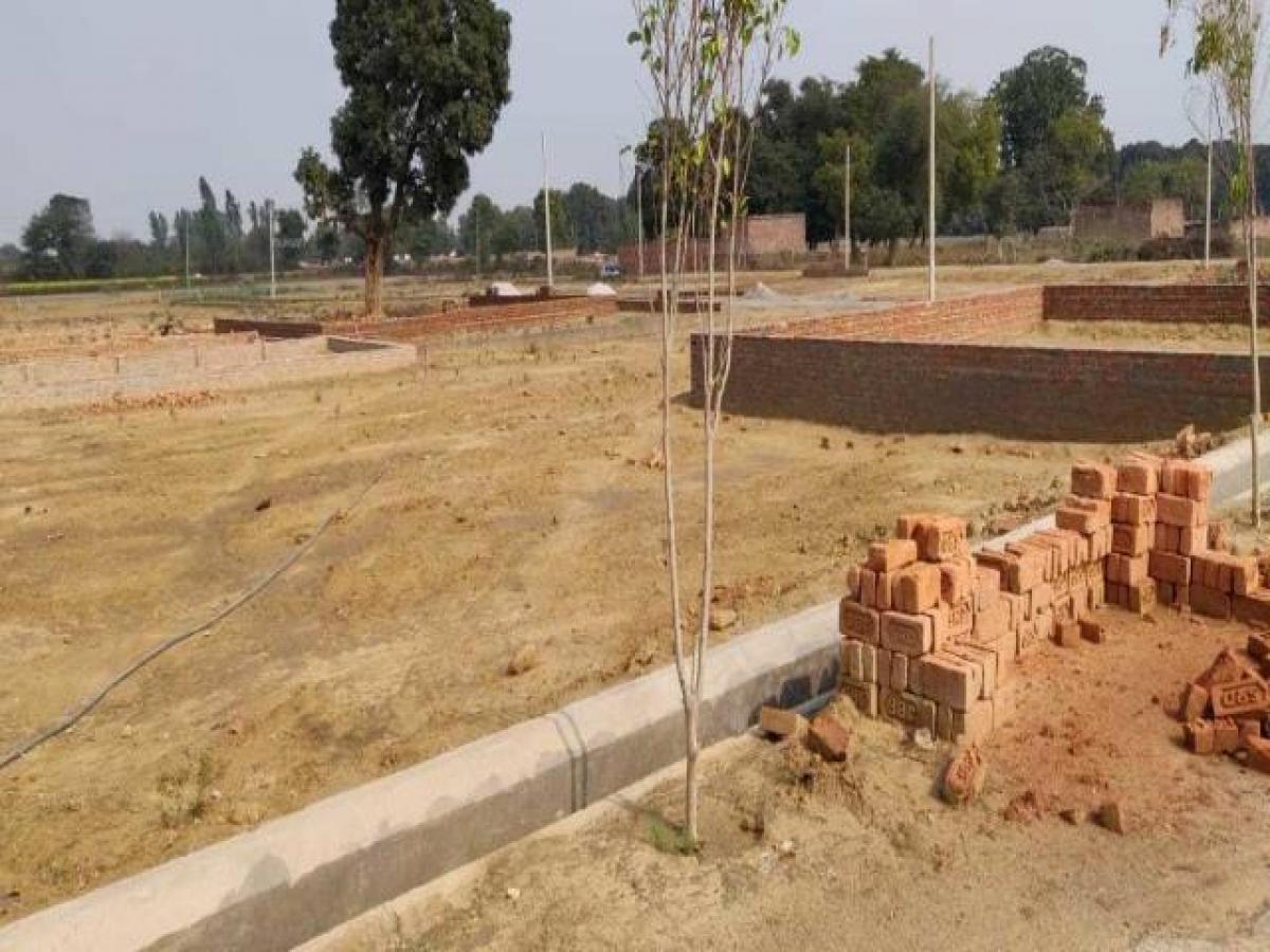  Land in Lucknow, India No. 33898