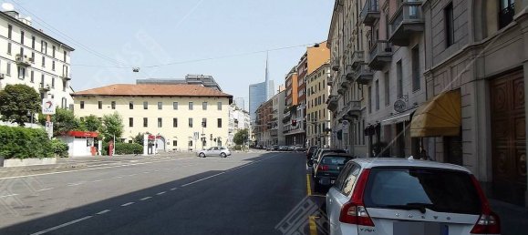 3 rooms Commercial property in Milan, Italy No. 247200 6