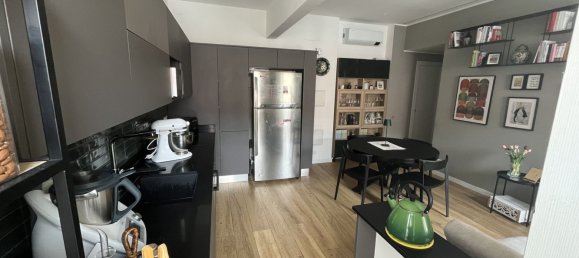 2 bedrooms Apartment in Genoa, Italy No. 342202 4