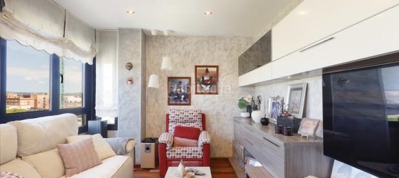 Apartamento de 3 dormitorios en Gijón, Spain No. 172391 9