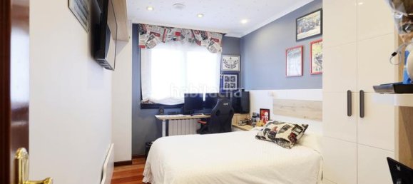 Apartamento de 3 dormitorios en Gijón, Spain No. 172391 17