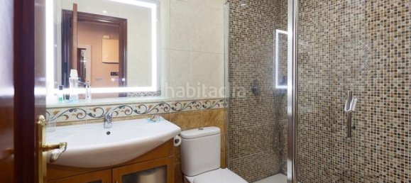Apartamento de 3 dormitorios en Gijón, Spain No. 172391 21