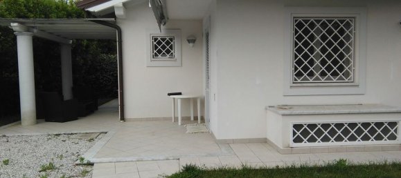 5 rooms Villa in Forte dei Marmi, Italy No. 139610 5