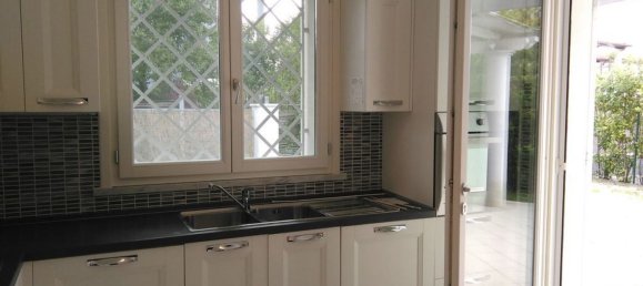 5 rooms Villa in Forte dei Marmi, Italy No. 139610 12