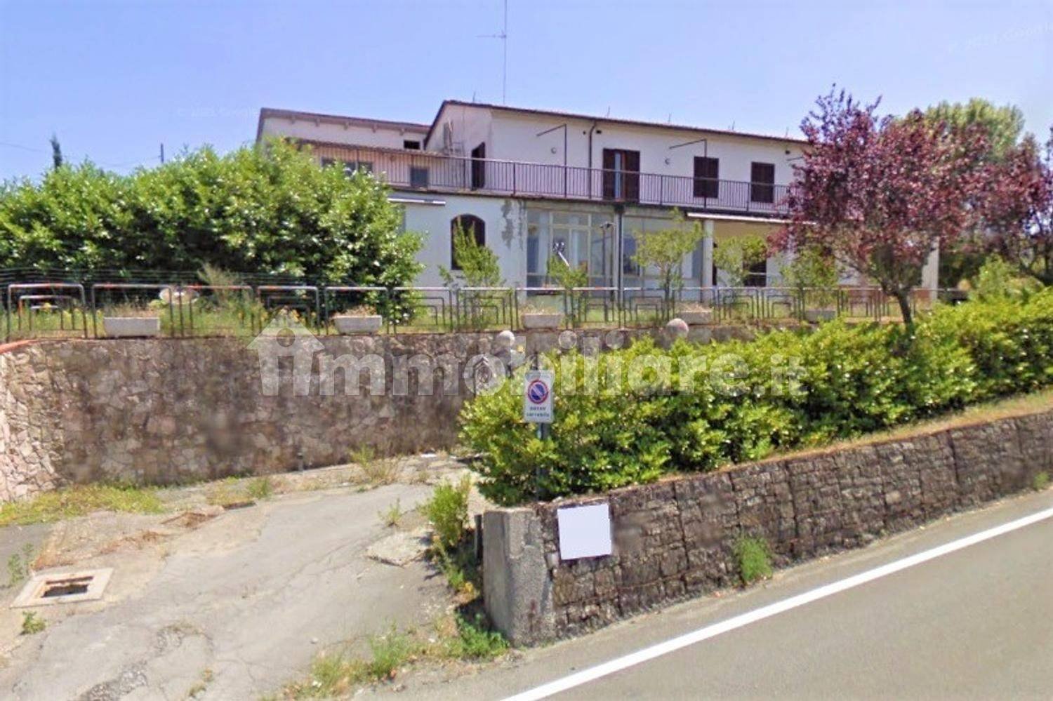 Propiedad comercial en Sarteano, Italy 1251 m² No. 320900