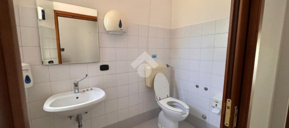 4-Zimmer Gewerbliche Immobilie in Selvazzano Dentro, Italy, Nr. 271806 18