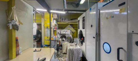 Коммерческая недвижимость с 5 комнатами в Кремона, Италия № 309952 9