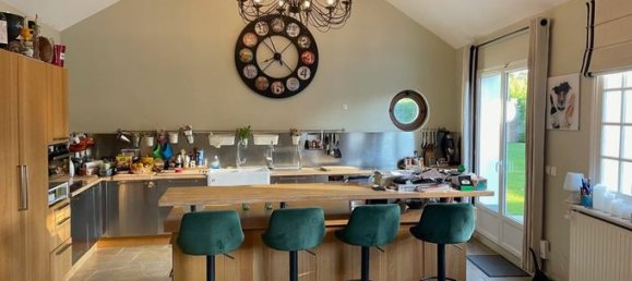 6 bedrooms House in Eure, France No. 356590 5