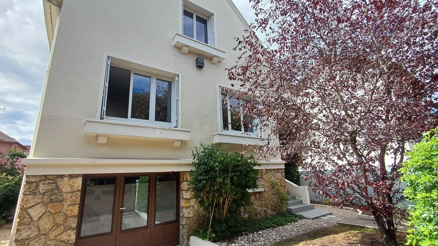 3 bedrooms House in Sartrouville, France No. 326972