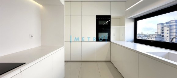 3 chambres Appartement à Matosinhos, Portugal No. 114893 8