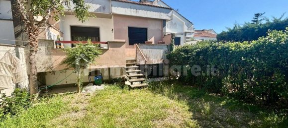 2 Schlafzimmer Haus in Ardea, Italy, Nr. 290007 23