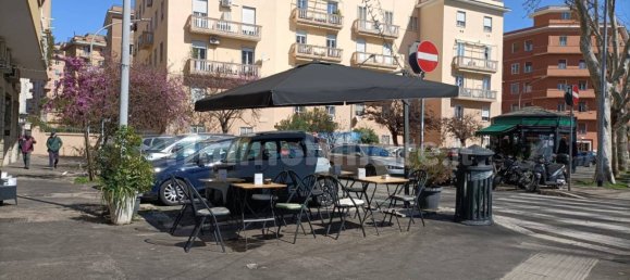 3 rooms Commercial property in Rome, Italy No. 50121 22