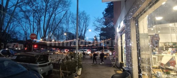 3 rooms Commercial property in Rome, Italy No. 50121 26