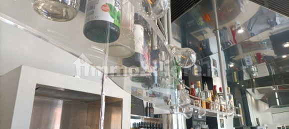 3 rooms Commercial property in Rome, Italy No. 50121 2