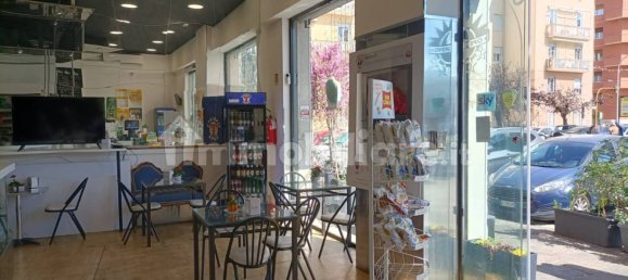 3 rooms Commercial property in Rome, Italy No. 50121 3