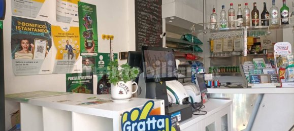 3 rooms Commercial property in Rome, Italy No. 50121 6