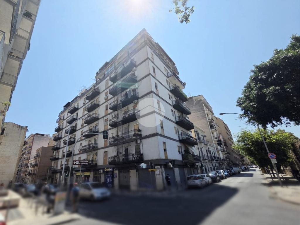Apartamento de 2 dormitorios en Palermo, Italy No. 322174
